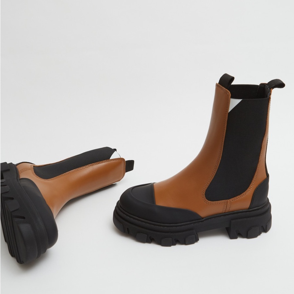 Ganni mid Chelsea boot in tigers eye 36